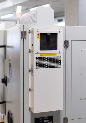 CNC sústruh Numco CK 6140 × 1000 s manuálním sklíčidlem