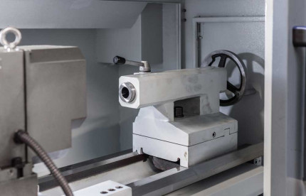 CNC sústruh Numco CK 6140 × 1000 s hydraulickým skľučovadlom