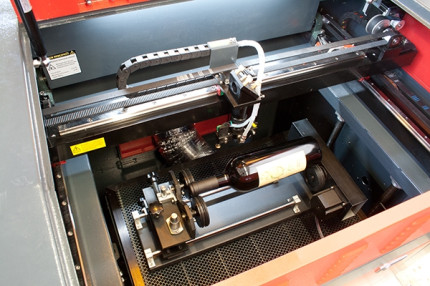 Gravírovací a rezací CO2 laser E 4060