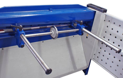 Elektrické tabuľové nožnice na plech MTBS 1350-30